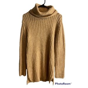 Trouve Women’s Soft Knit Beige Pullover Turtleneck Sweater Size XS Long Sleeve